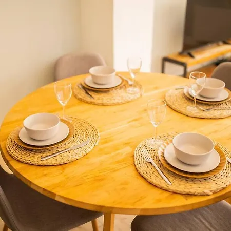 Tastefully 2 Bedroom Serviced 76m2 -kb22- Apartment Rotterdam