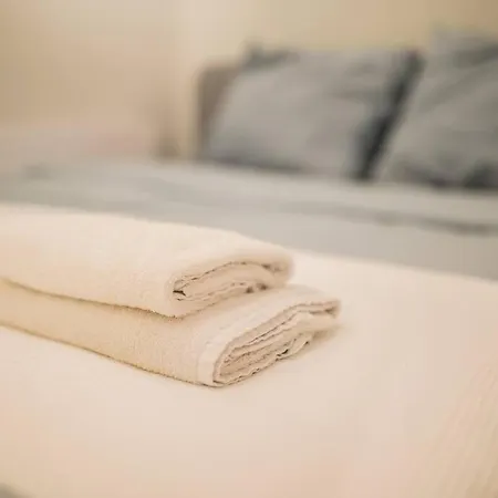 Tastefully 2 Bedroom Serviced 76m2 -kb22-